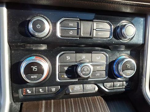 Certified 2024 GMC Yukon XL Denali image 36