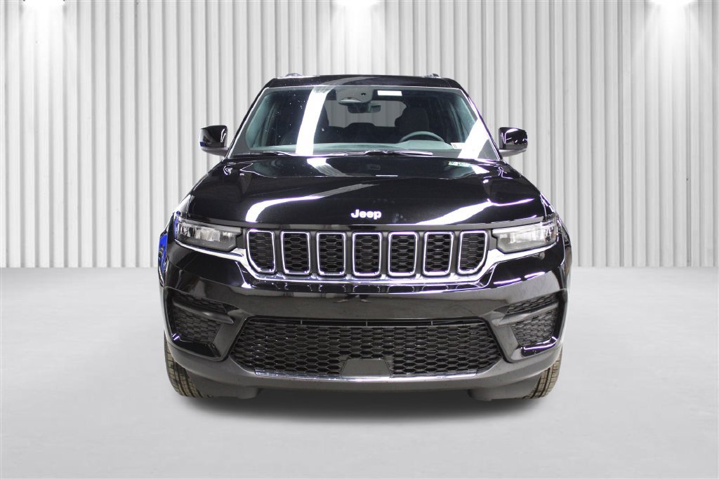 New 2025 Jeep Grand Cherokee Laredo w/ Luxury Tech Group I AWD/4WD image 37
