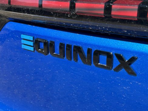 New 2025 Chevrolet Equinox EV LT w/ Convenience Package II image 11