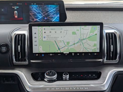 New 2027 Ford Expedition Platinum RWD image 17