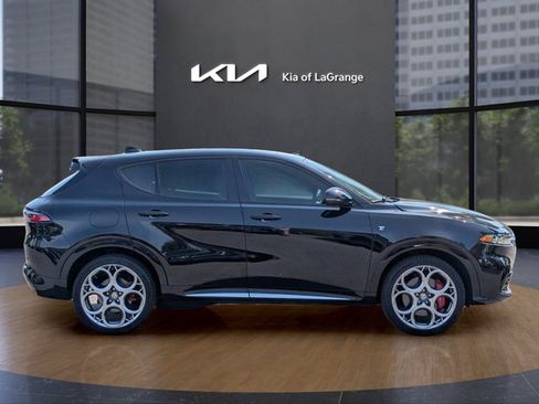 Used 2024 Alfa Romeo Tonale Ti AWD/4WD image 19