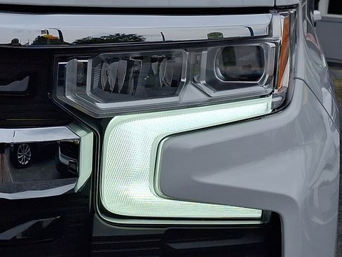 Used 2023 Chevrolet Silverado 1500 LT image 8