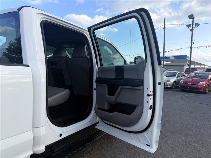 Used 2017 Ford F250 XL w/ Power Equipment Group AWD/4WD image 9