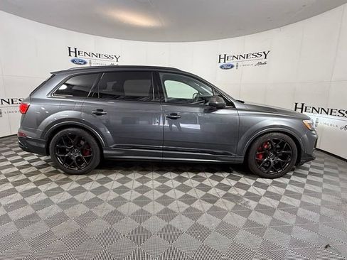 Used 2025 Audi SQ7 Prestige AWD/4WD image 9