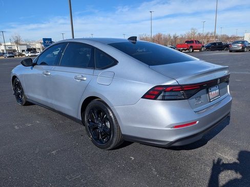 New 2025 Honda Accord SE image 9