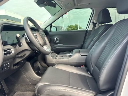 Used 2026 Hyundai Palisade SEL FWD image 14