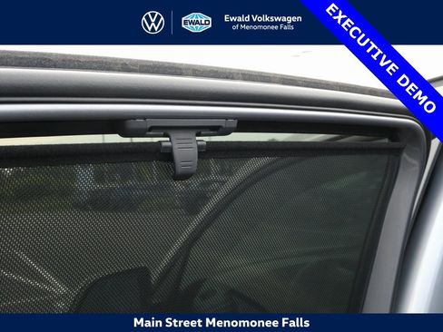 New 2025 Volkswagen Atlas Cross Sport SEL R-Line image 39