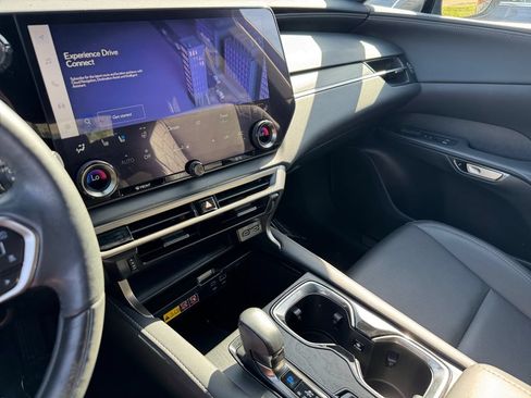 Used 2023 Lexus RX 350 Premium w/ Accessory Package AWD/4WD image 29