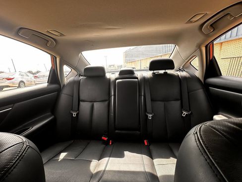 Used 2014 Nissan Altima 3.5 SL w/ Technology Package FWD image 17