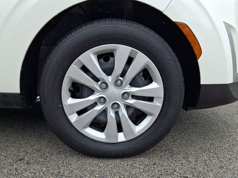 Used 2023 Kia Soul LX FWD image 8