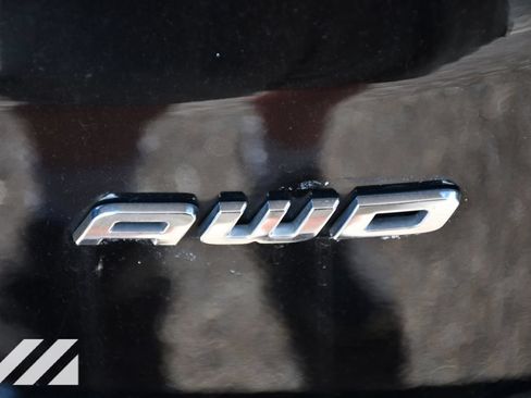 Used 2024 Ford Edge Titanium AWD/4WD image 35