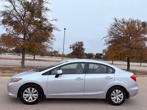 Used 2012 Honda Civic LX image 2