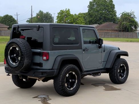 Used 2014 Jeep Wrangler Rubicon w/ Power Convenience Group AWD/4WD image 8
