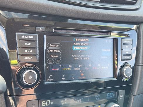 Used 2019 Nissan Rogue SV w/ Premium Package image 29