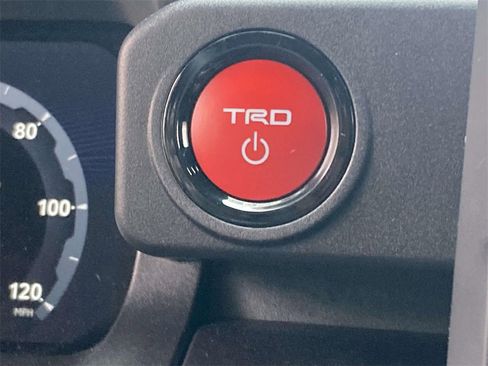 Used 2025 Toyota 4Runner TRD Off-Road image 13