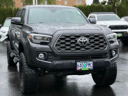 Used 2023 Toyota Tacoma TRD Off-Road w/ Black Out Package (TMS) image 7