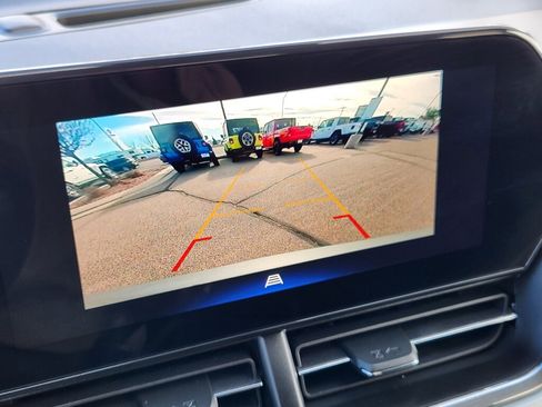 Used 2025 Chevrolet Trax LT w/ Driver Confidence Package image 21