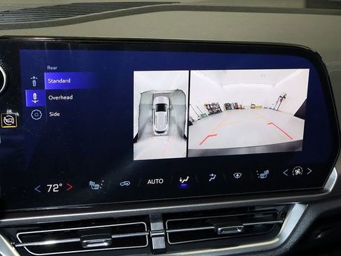 Used 2025 Chevrolet Equinox EV LT w/ Comfort Package image 21