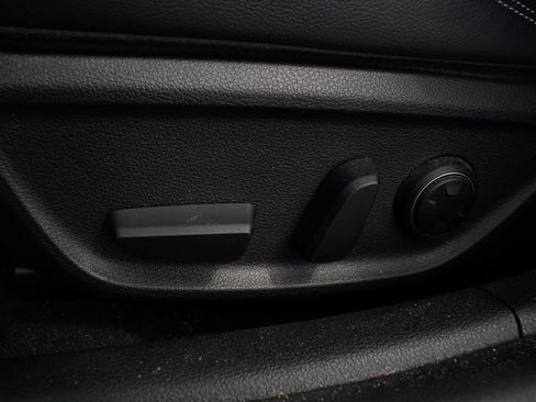 Used 2020 Genesis G70 2.0T RWD image 6