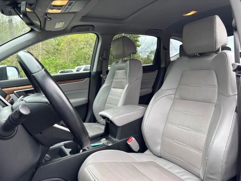 Used 2018 Honda CR-V Touring image 14