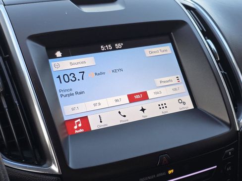 Used 2018 Ford Edge Titanium w/ Technology Package image 20