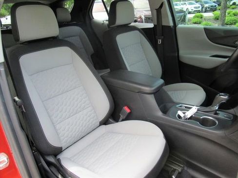 Used 2020 Chevrolet Equinox LT FWD image 8