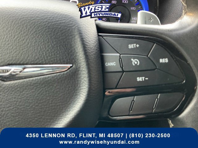 Used 2019 Chrysler 300 S AWD/4WD image 28