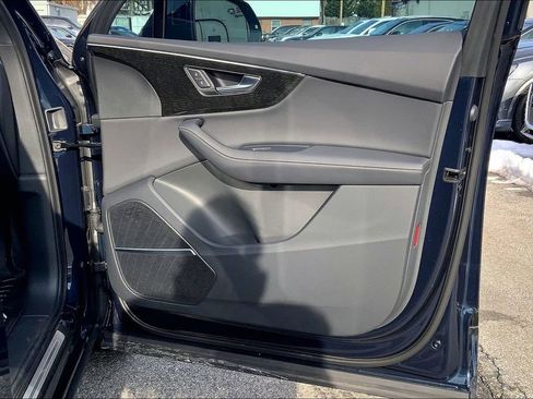 Certified 2025 Audi Q7 3.0T Premium Plus image 23