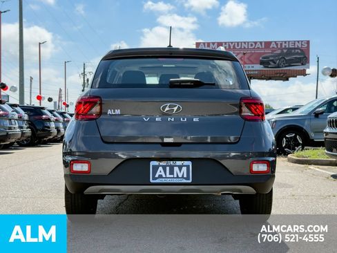 Certified 2024 Hyundai Venue SEL FWD image 5