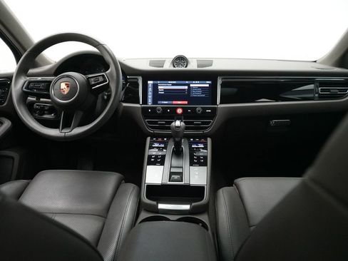 Certified 2023 Porsche Macan AWD/4WD image 19
