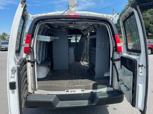 Used 2019 Chevrolet Express 2500 w/ Driver Convenience Package RWD image 17