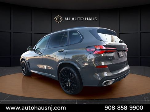 Used 2025 BMW X5 xDrive40i w/ M Sport Package AWD/4WD image 10