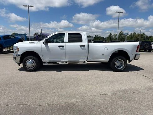 Used 2024 RAM 3500 Tradesman w/ Chrome Appearance Group AWD/4WD image 2