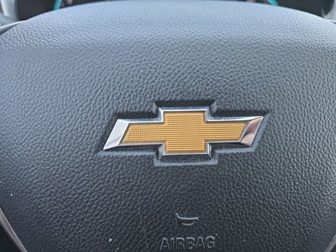 Used 2020 Chevrolet Traverse LT image 5