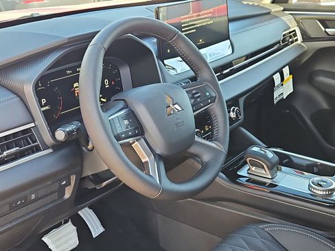 New 2026 Mitsubishi Outlander SEL FWD image 12