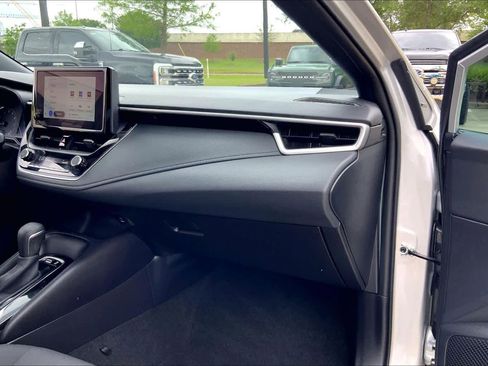 Used 2025 Toyota Corolla SE image 18