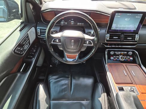 Used 2020 Lincoln Navigator Reserve w/ Equipment Group 208A Reserve image 13