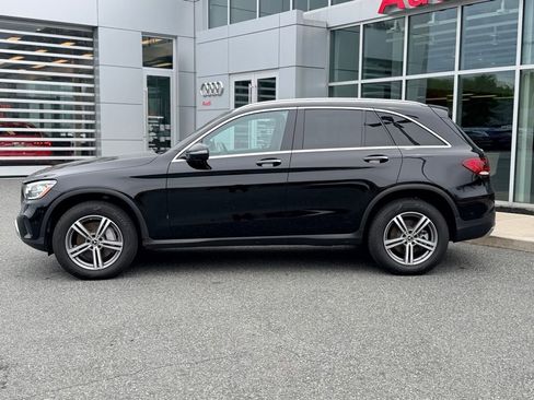 Used 2022 Mercedes-Benz GLC 300 4MATIC image 3
