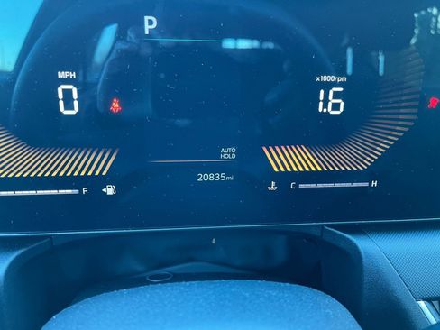 Used 2025 Kia K4 LXS image 38