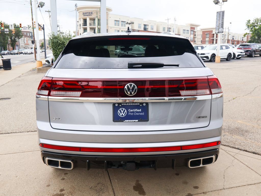 Used 2024 Volkswagen Atlas Cross Sport SEL Premium R-Line AWD/4WD image 4