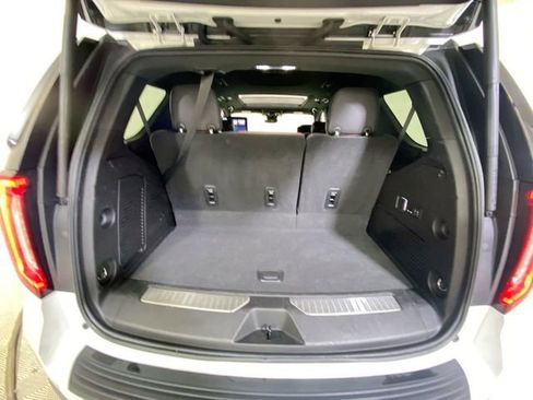 Used 2023 GMC Yukon Denali Ultimate image 13