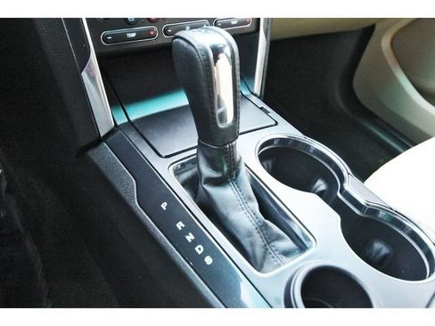 Used 2017 Ford Explorer Limited w/ Equipment Group 301A FWD image 26