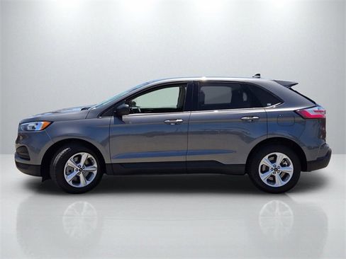 Used 2024 Ford Edge SE image 8