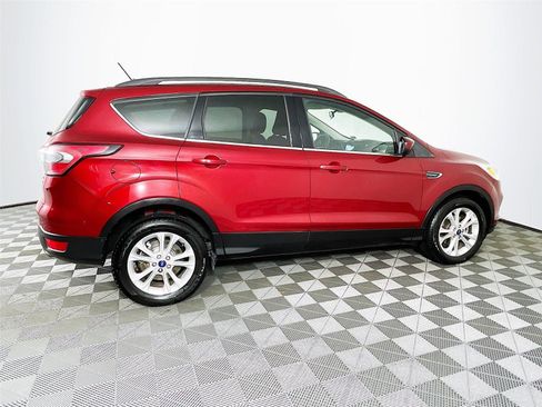 Used 2018 Ford Escape SEL image 10