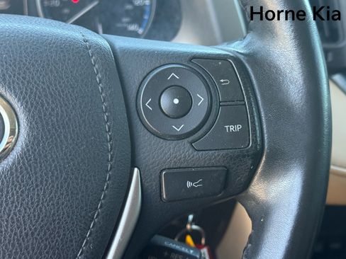 Used 2017 Toyota RAV4 XLE w/ Carpet Mat Package FWD image 15