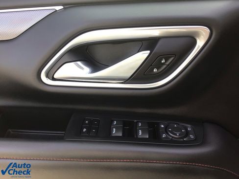 Used 2021 Chevrolet Suburban RST w/ Luxury Package image 32