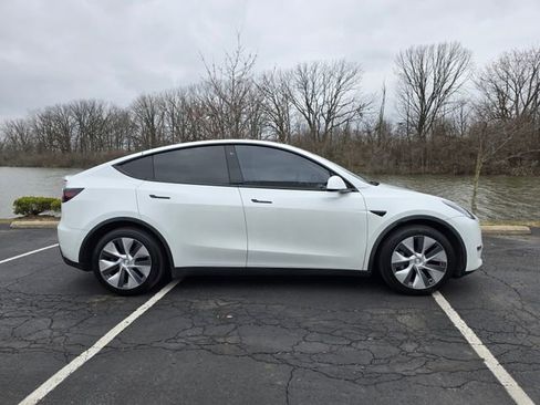 Used 2020 Tesla Model Y Performance image 6