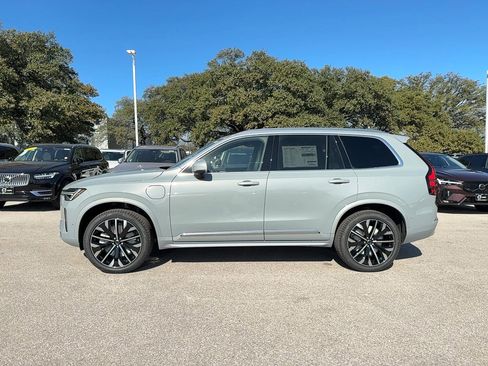 New 2026 Volvo XC90 T8 Ultra image 3