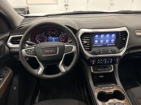 Used 2023 GMC Acadia SLE w/ Driver Convenience Package FWD image 17