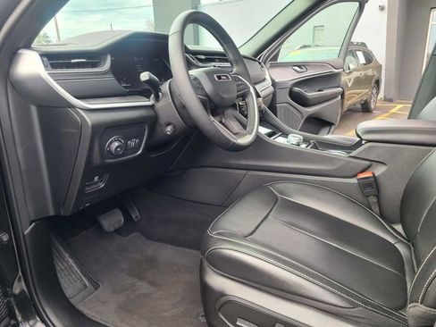 Used 2024 Jeep Grand Cherokee L Limited w/ Luxury Tech Group II AWD/4WD image 13